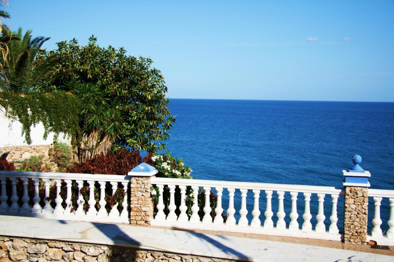Verdemar Apartment With Sea View And Garden Nerja Bagian luar foto